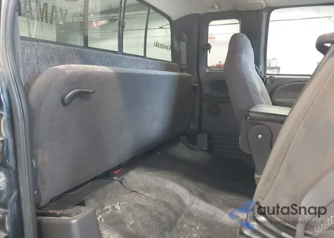 2000 Dodge Ram 2500 St from USA, damaged, VIN 3B7KF23Z5YG123720